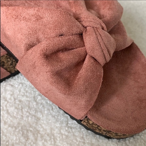 !LAST CALL! Pink Bow-Tie Cork Sandals•7, 7.5 - Picture 2 of 5